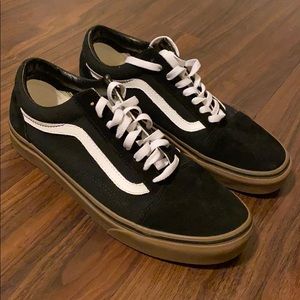 Black Old Skool Vans with gum sole